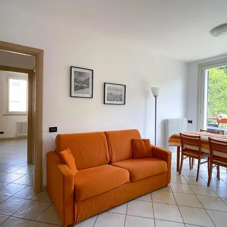 La Spiaggia Apartament *